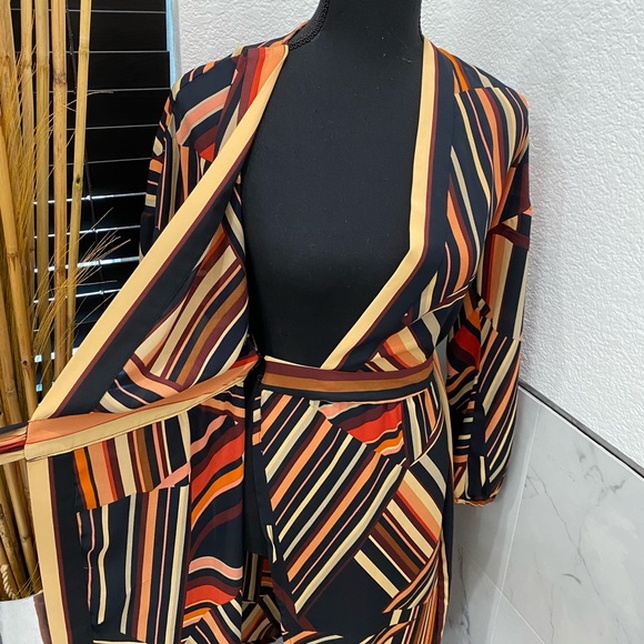 Dress - Picture 3 of 5